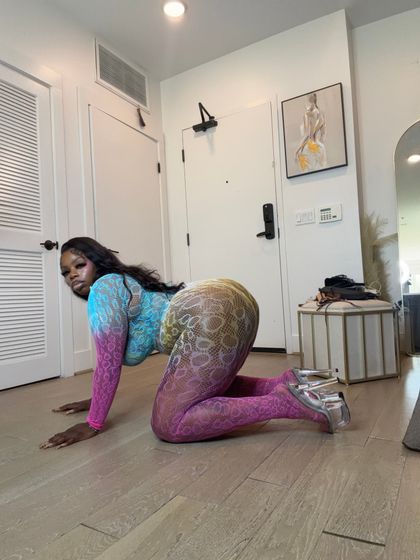 biiggjuiccyfruit OnlyFans picture