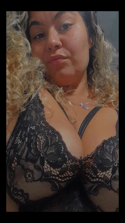 curvashot OnlyFans picture
