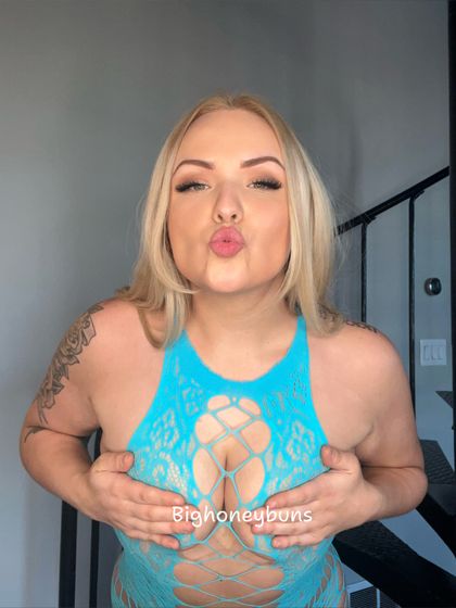 bighoneybuns OnlyFans picture