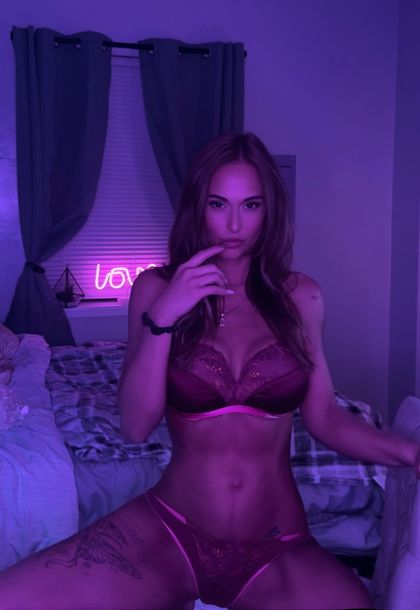 logantaylortakeover OnlyFans picture