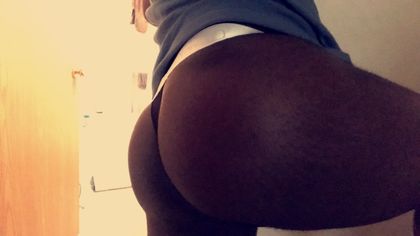 royalbottom OnlyFans picture