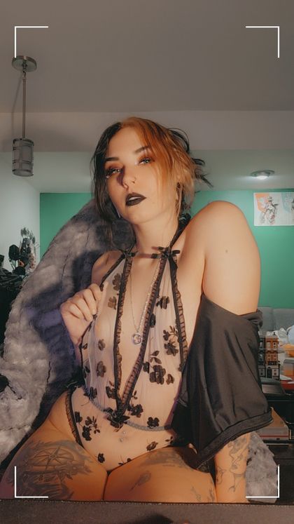hippielaveyan OnlyFans picture