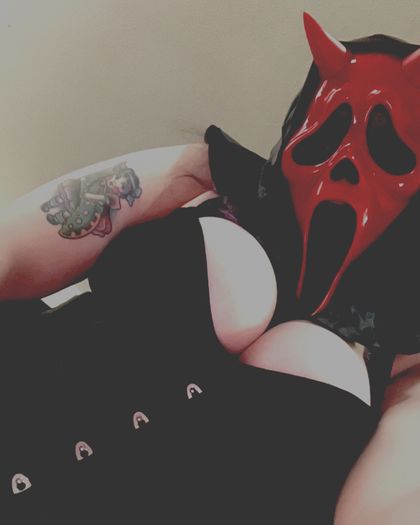 howhazy OnlyFans picture