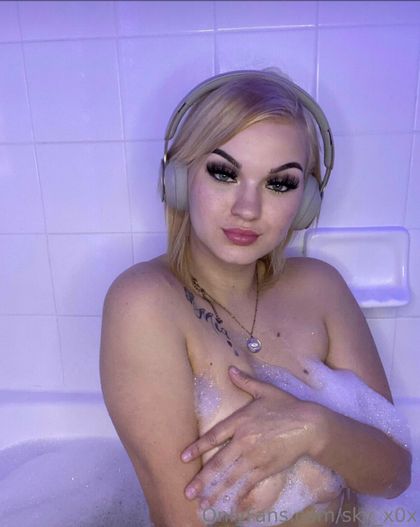 sky_x0x OnlyFans picture
