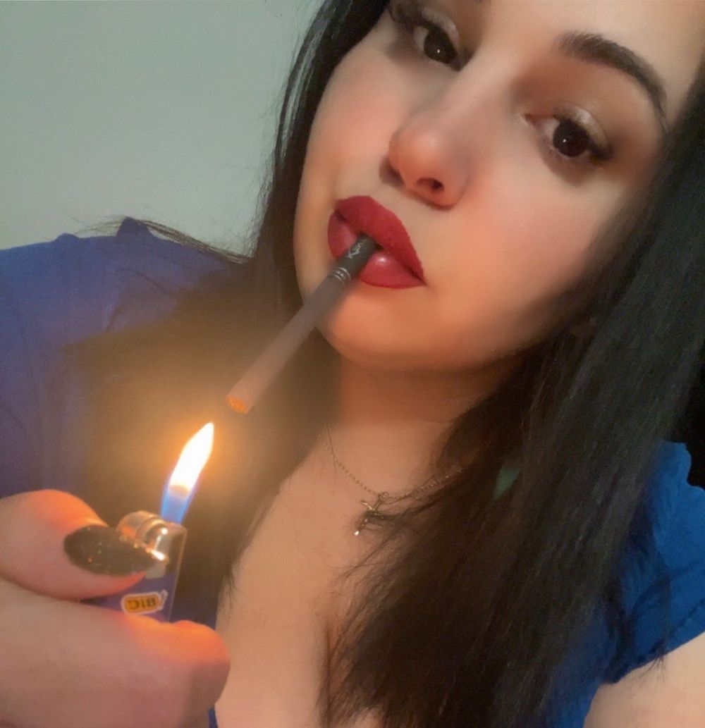 anayssmokinggirl OnlyFans profile picture