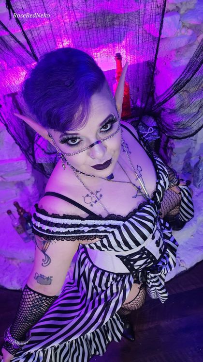 roseredneko OnlyFans picture