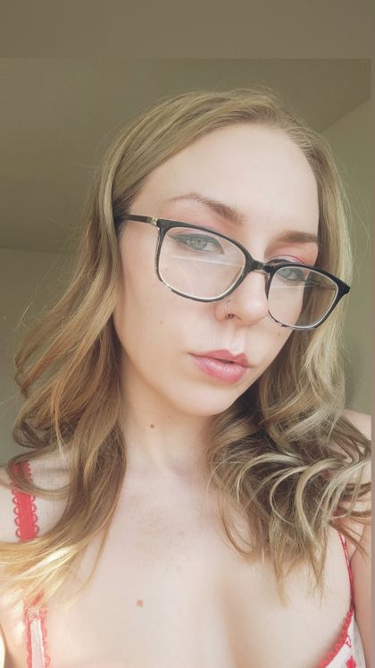arielskyexxx OnlyFans picture