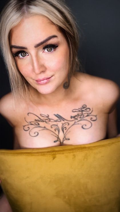 hoosierbbyyy OnlyFans picture