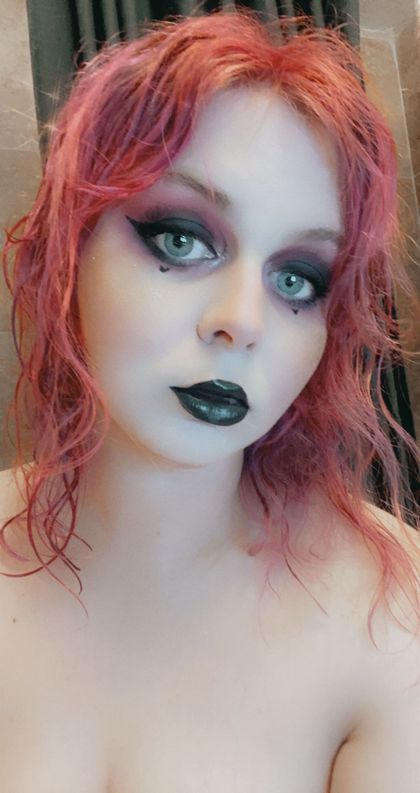 big.titty.goth.mom OnlyFans picture