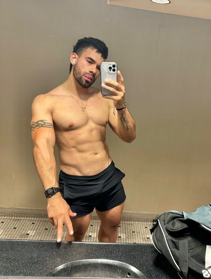 rvelssquez OnlyFans picture