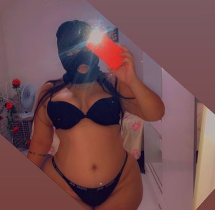 melynaworren OnlyFans picture