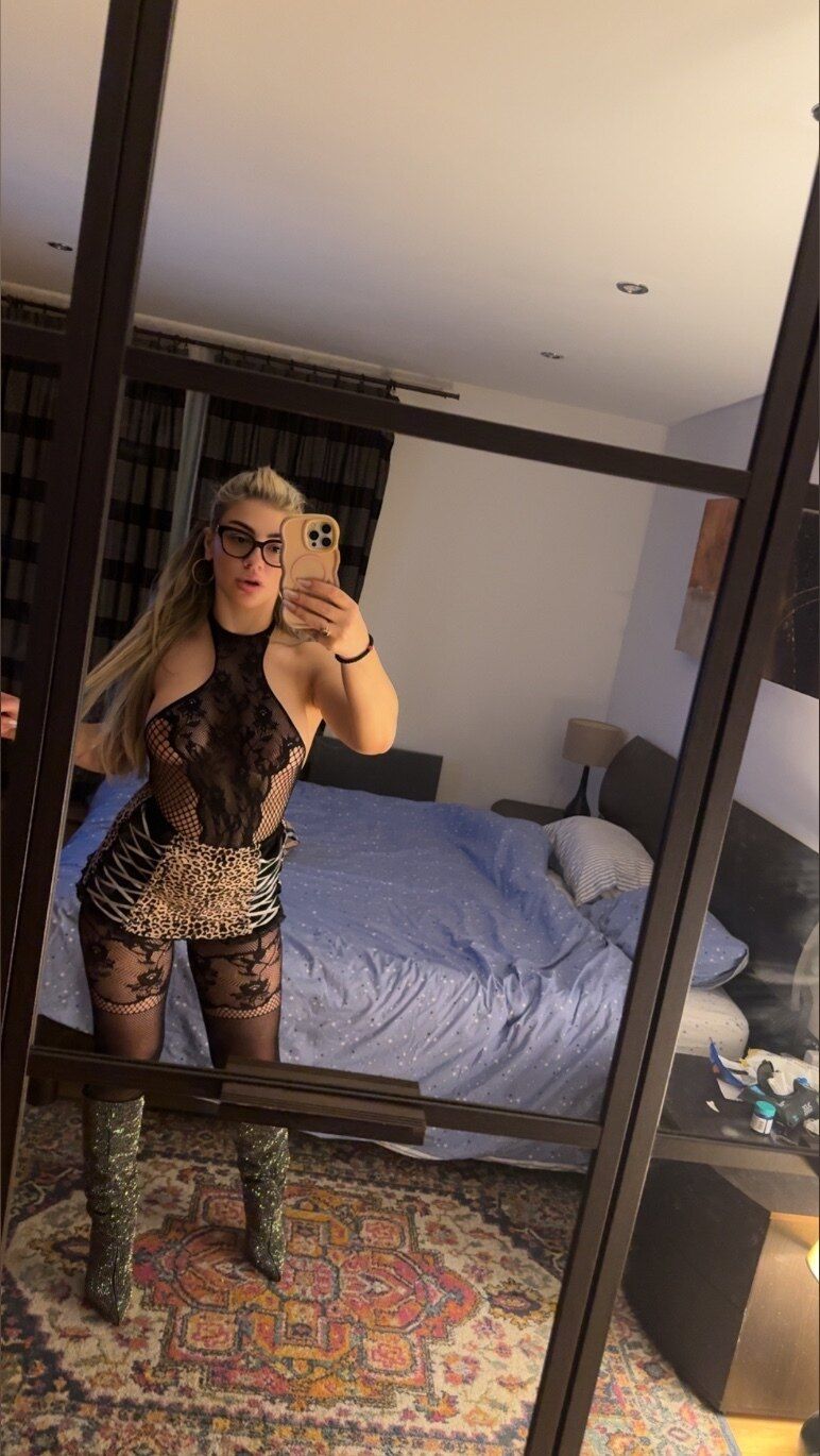 hotbarbie10 OnlyFans profile picture