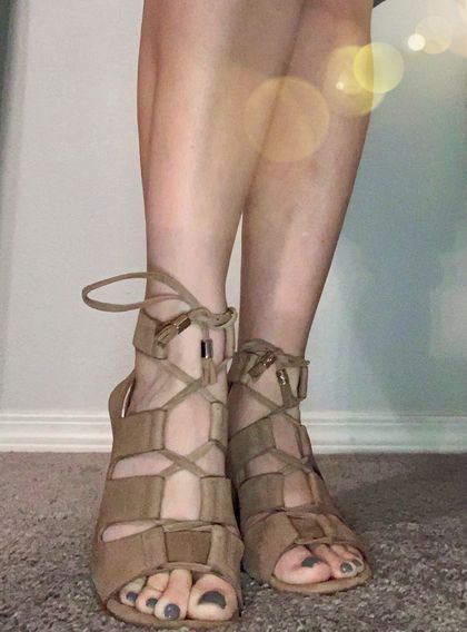 omglookatthosefeet OnlyFans picture