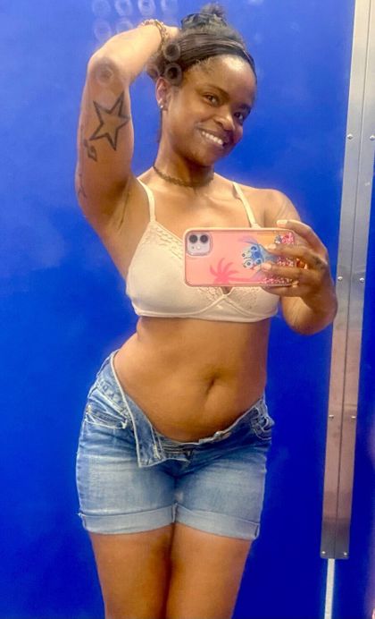 yummybrownfox OnlyFans picture