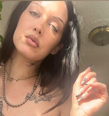 poppingbubbles420 OnlyFans picture