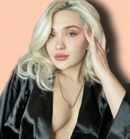 miawhiteee OnlyFans picture