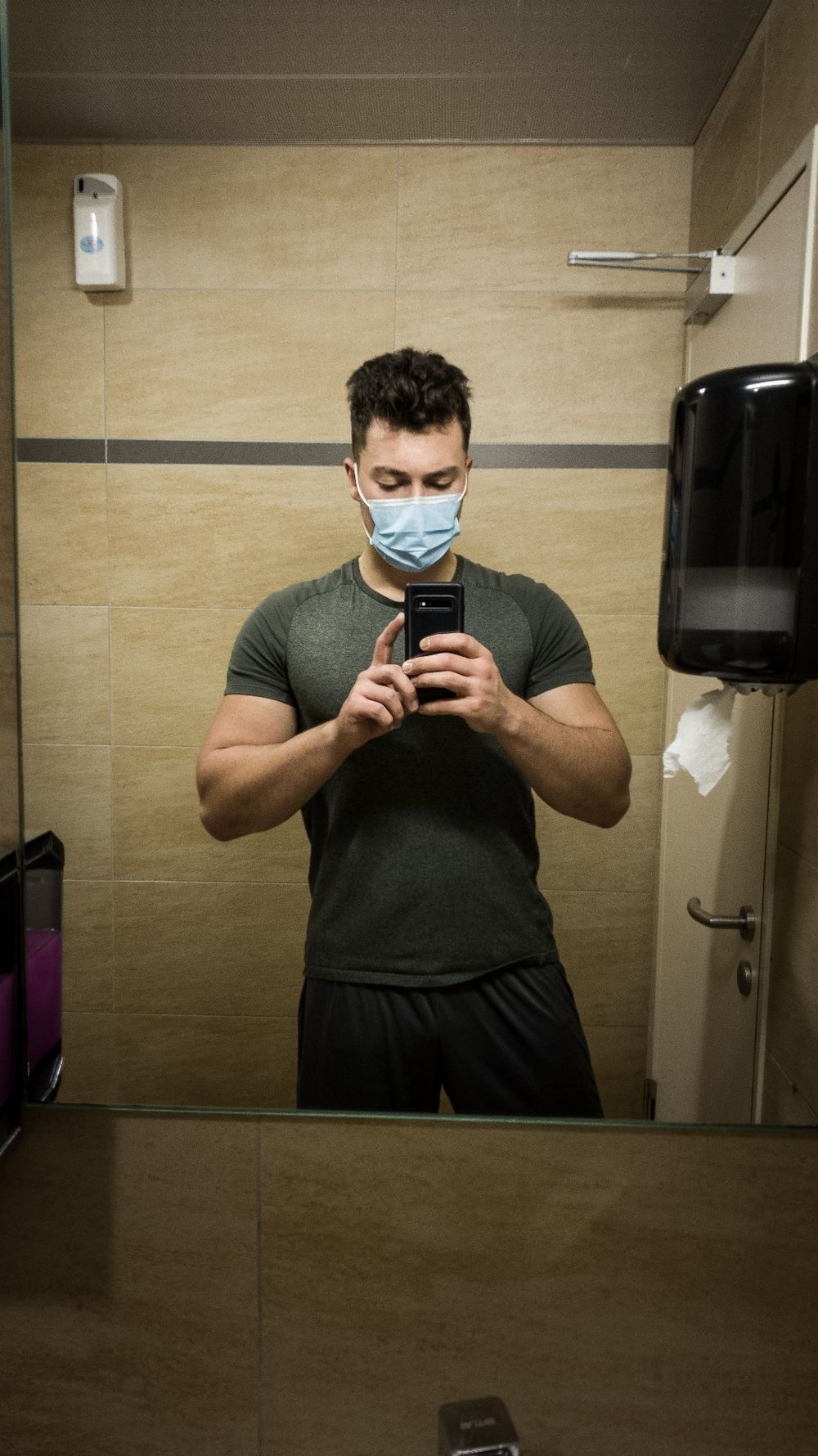 u69293172 OnlyFans profile picture