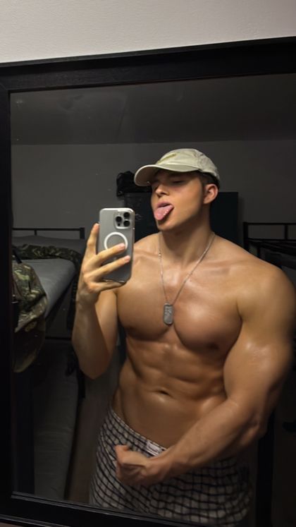 arisnavarro OnlyFans picture