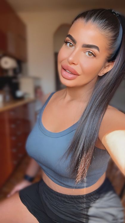riri.angel OnlyFans picture