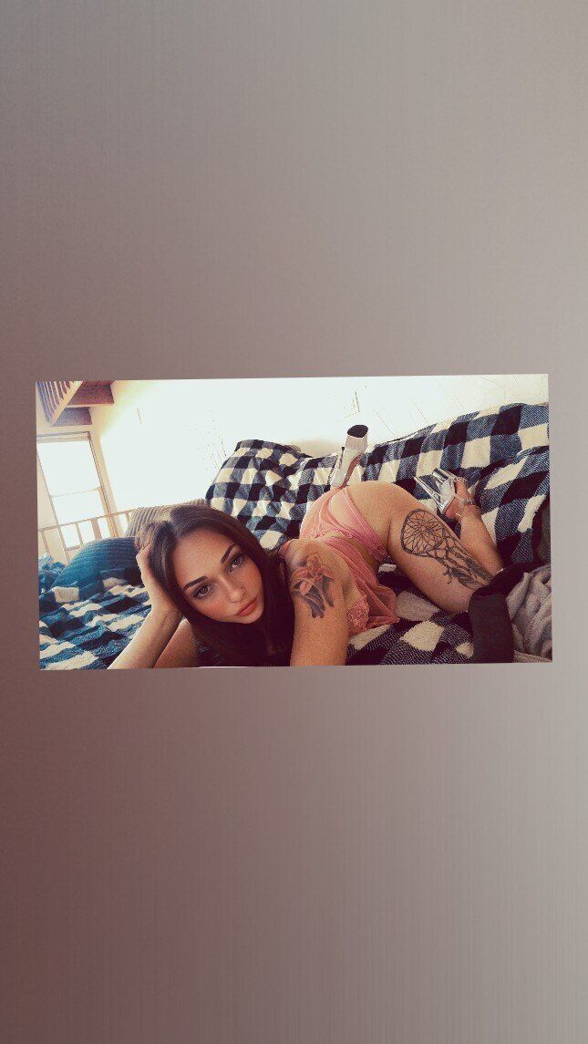tearinyexxxotic OnlyFans profile picture