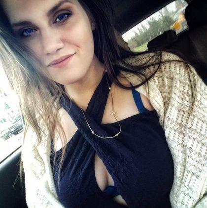 blueeyesthickthighs98 OnlyFans picture