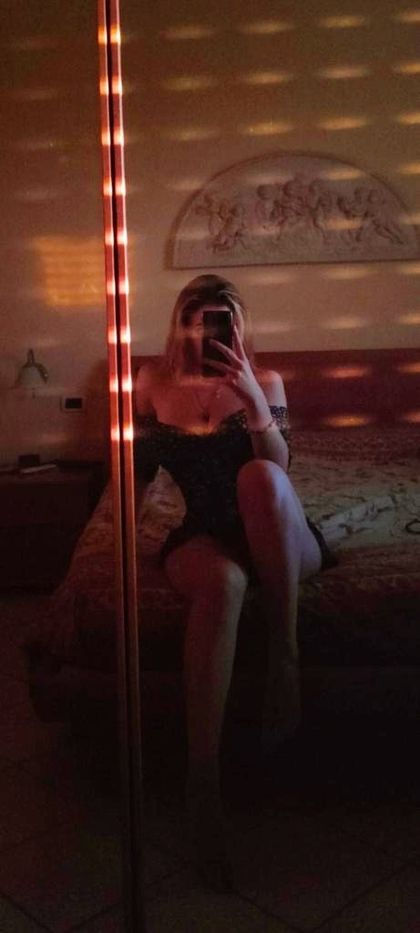 jasminerouge7 OnlyFans picture