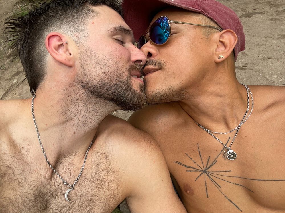 twodicksnoborders OnlyFans profile picture