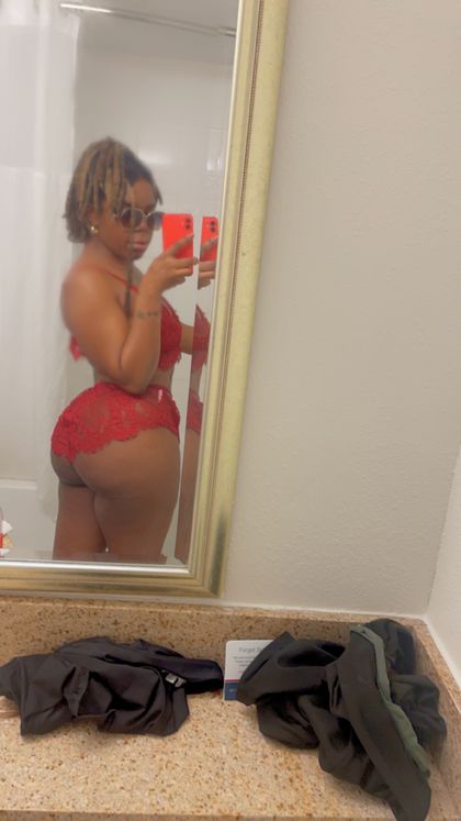 londynlewinskyfree OnlyFans picture