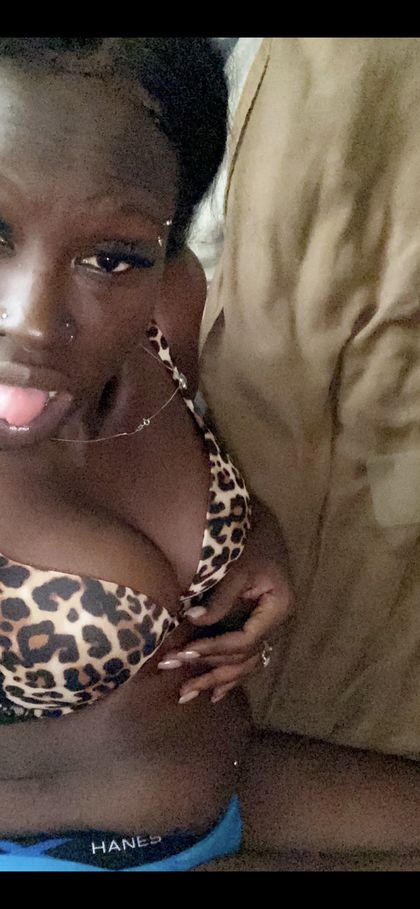 therealbellaa OnlyFans picture