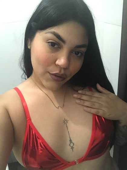 camila2cruz OnlyFans picture