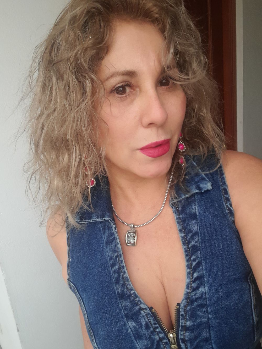 auro123na OnlyFans profile picture