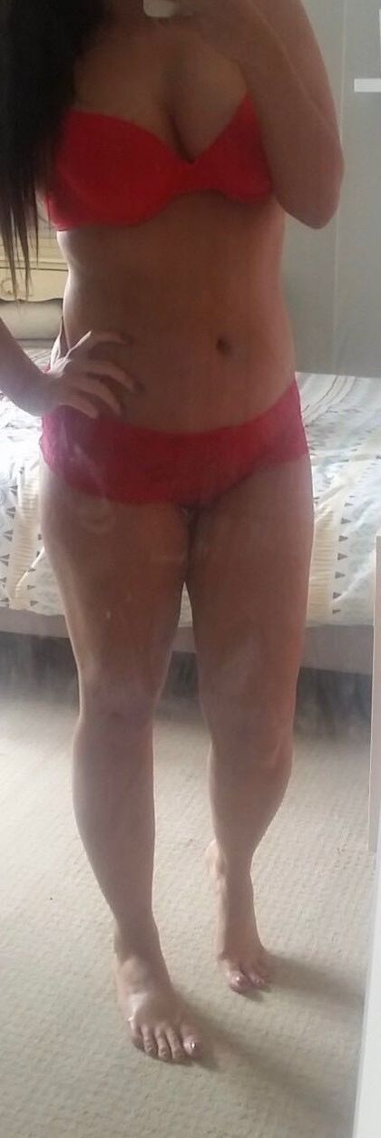 petitebrunettebarbie3 OnlyFans picture