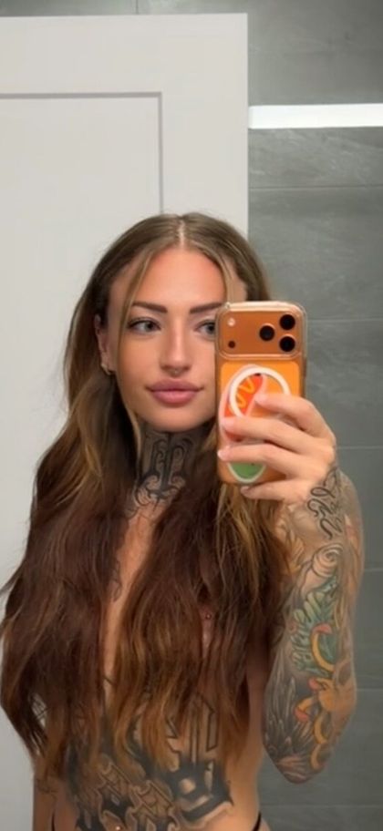 lydz.inhell OnlyFans picture