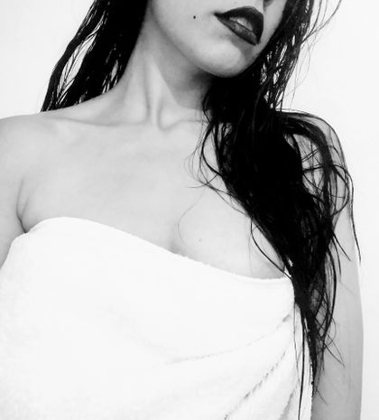 hellymalverd OnlyFans picture