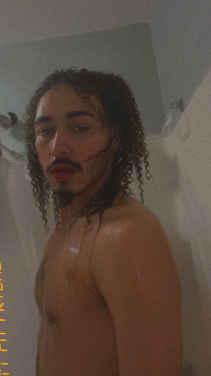 yellowfellow24 OnlyFans picture