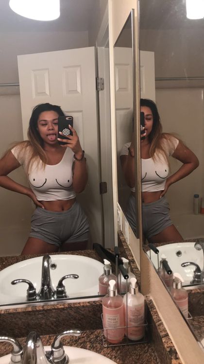 millllliexo OnlyFans picture