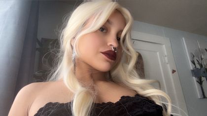 flavrdbleachh OnlyFans picture