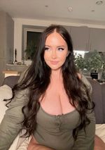 evelynwhite OnlyFans - Free Trial - Photos - Socials | FansMetrics.com