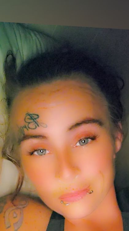 brokenpixi OnlyFans picture