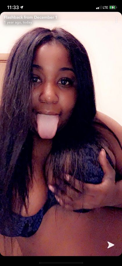 shepoleyouwatch OnlyFans picture