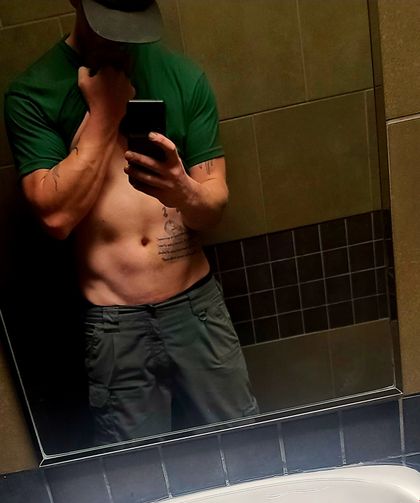 matt6989 OnlyFans picture