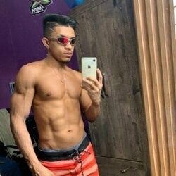 guisousaa_1 OnlyFans picture