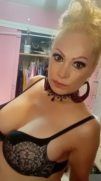 alinamunguia OnlyFans picture
