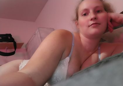 milkymommy93 OnlyFans picture