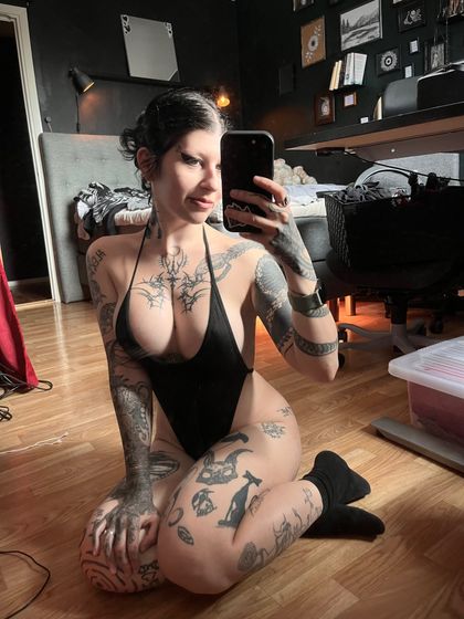 composery OnlyFans picture