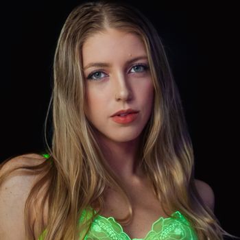 urfavgirlnextdoor OnlyFans - Free Trial - XXX Photos | FansMetrics.com