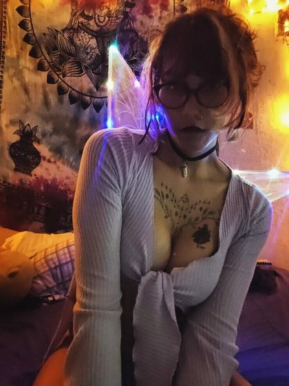 theneongxddess OnlyFans picture