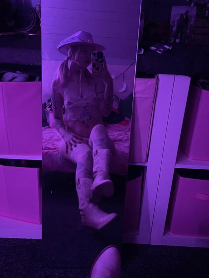 leiigh OnlyFans picture