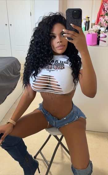 HUGE TITS AND BIG ASS