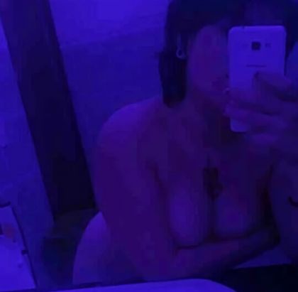 bluelittlepettite OnlyFans picture